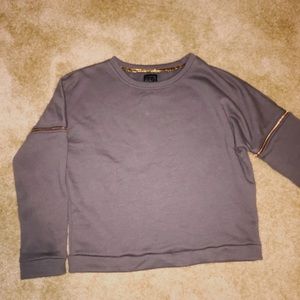 Crewneck with rose gold zippers